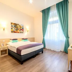 Global 4* Budapeste